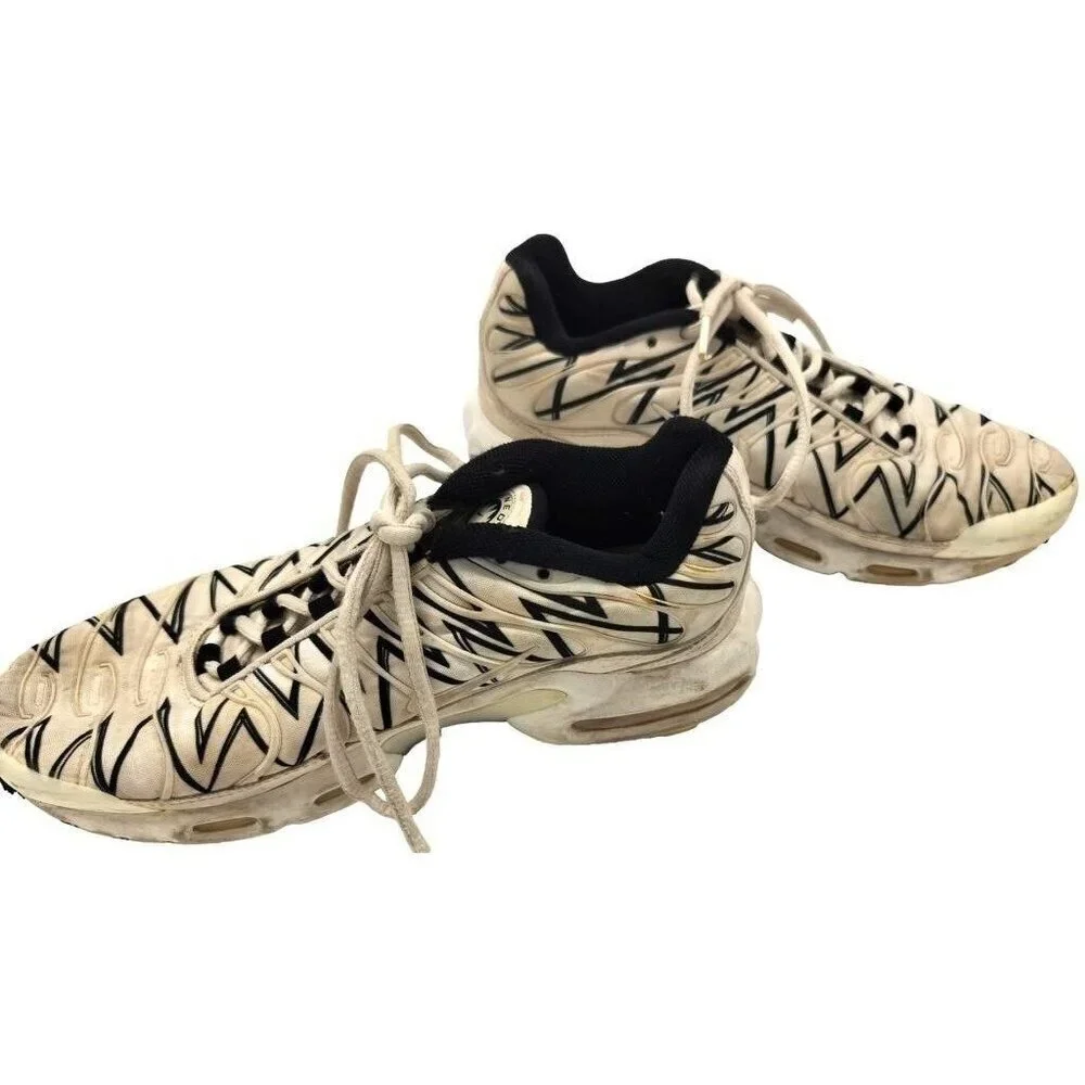 Nike Air Max Plus Tuned White Shark Print Sneakers men's 7 women's 9